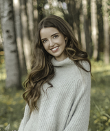 Book an Appointment with Alessandra Antunes at Hollyburn Support Services North Vancouver Office