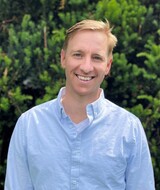 Book an Appointment with Wes McVey at Hollyburn Support Services North Vancouver Office