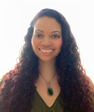 Book an Appointment with Gina Lihou for 20 Minute Free Consult