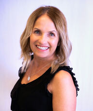 Book an Appointment with Lisa Akl for Psychotherapy Services - Registered Psychotherapist (Qualifying) - Intern