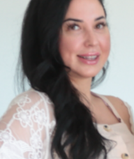 Book an Appointment with Sera Boushakra for Facials / Peels
