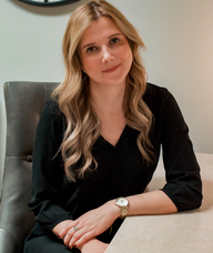 Book an Appointment with Izabela Zakrzewska for Clinical Counselling